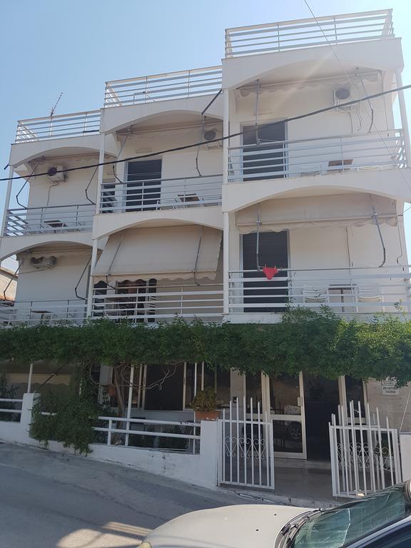 Pansion Marousa Méthana Dış mekan fotoğraf